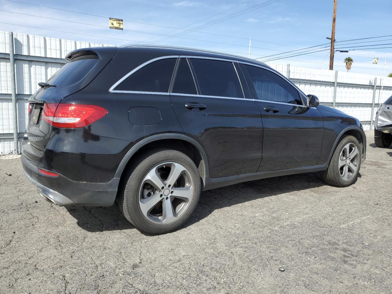 2016 Mercedes-Benz GLC - Image 3