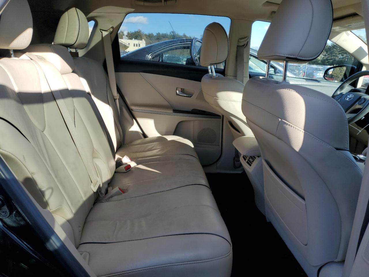 2013 Toyota Venza - Image 11