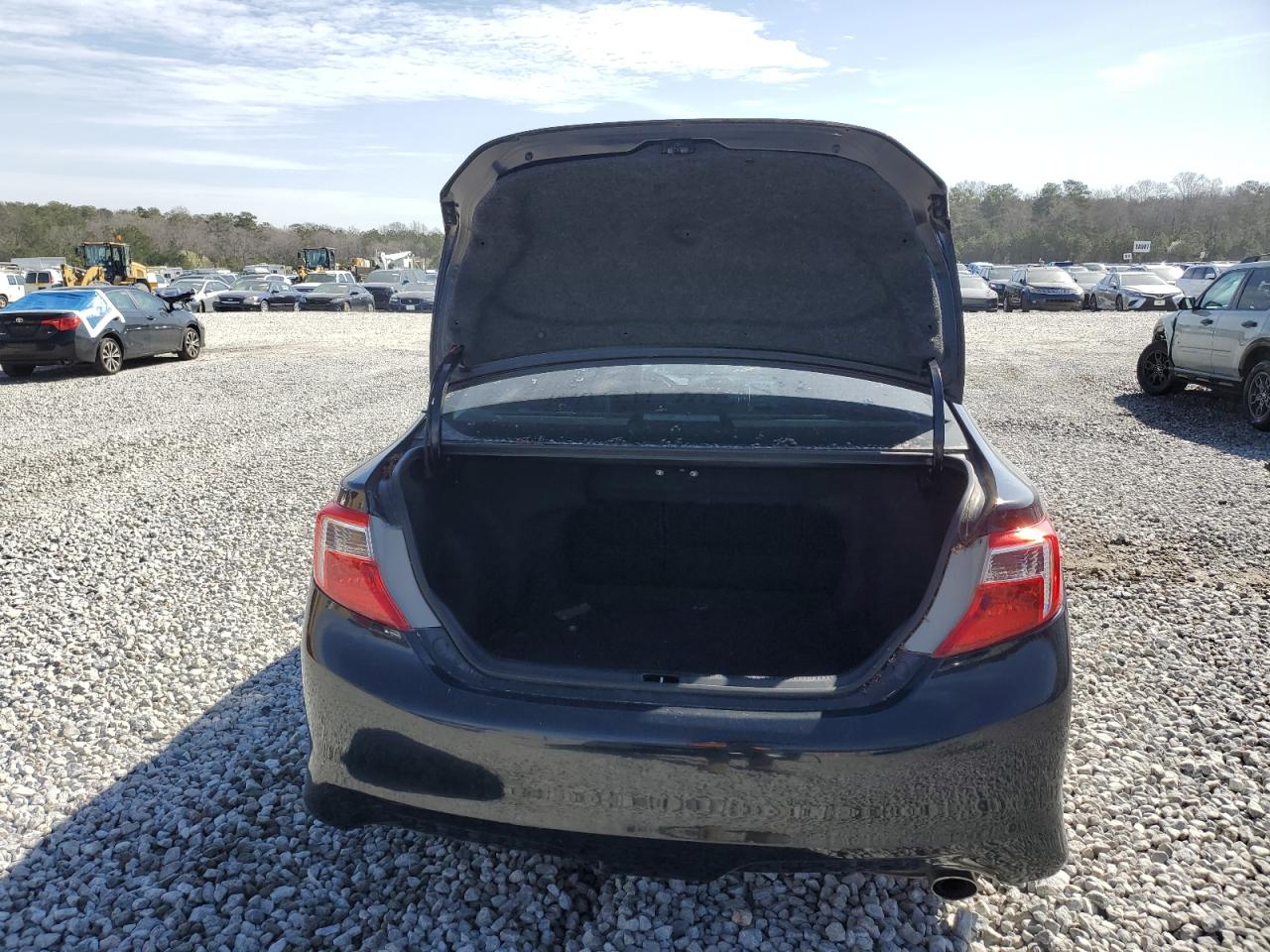 2014 Toyota Camry - Image 6