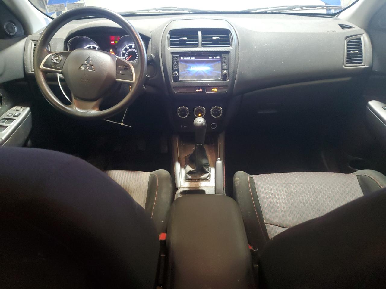 2019 Mitsubishi Outlander - Image 8