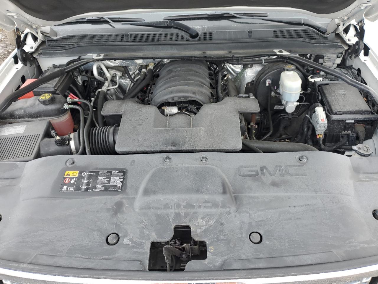 2016 GMC Yukon - Image 12