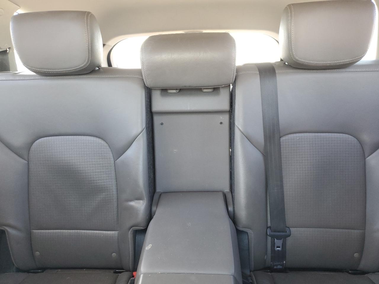 2014 Hyundai Santa Fe - Image 10