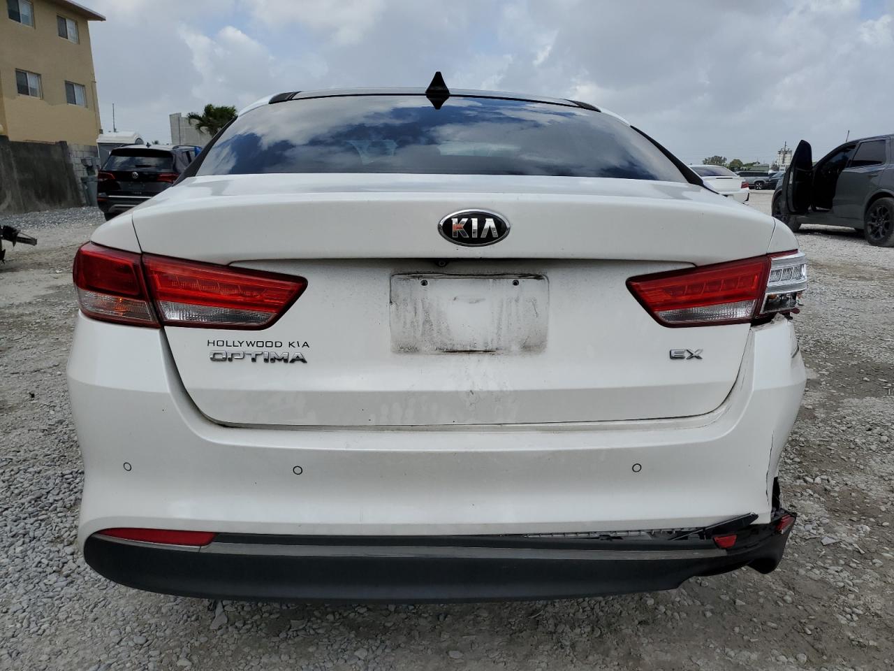 2018 Kia Optima - Image 6