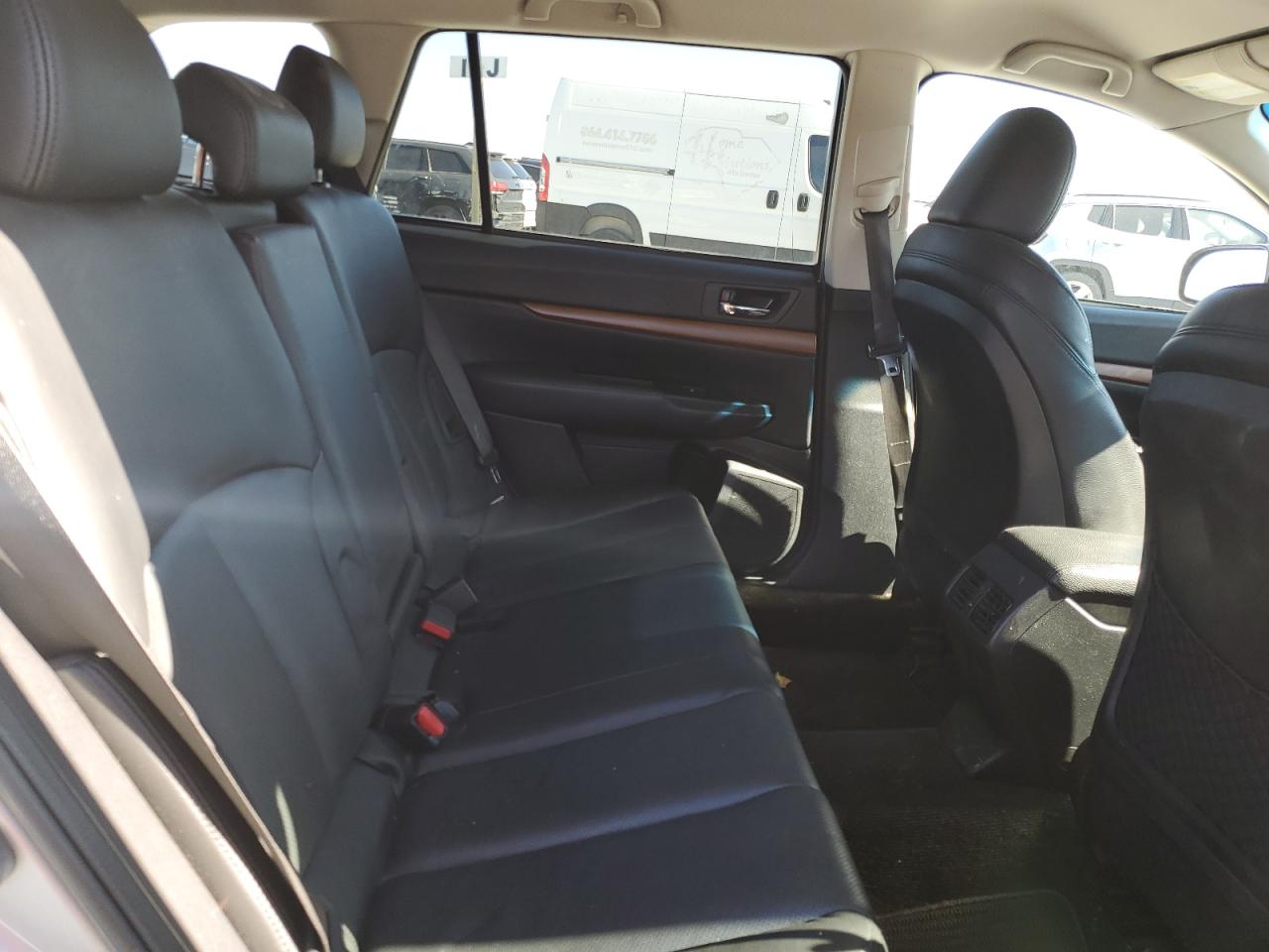 2013 Subaru Outback - Image 10
