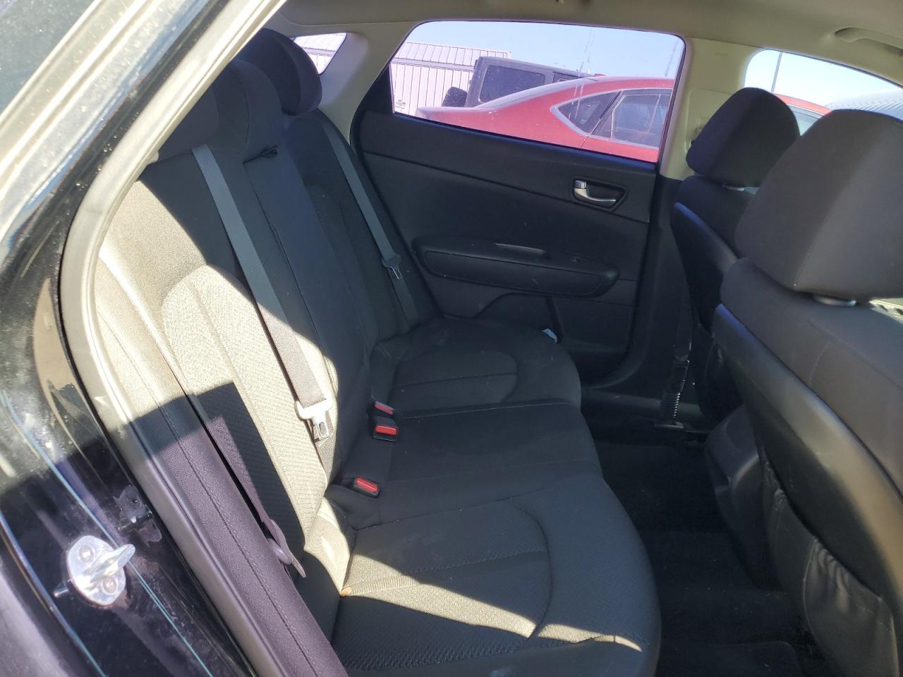 2016 Kia Optima - Image 10