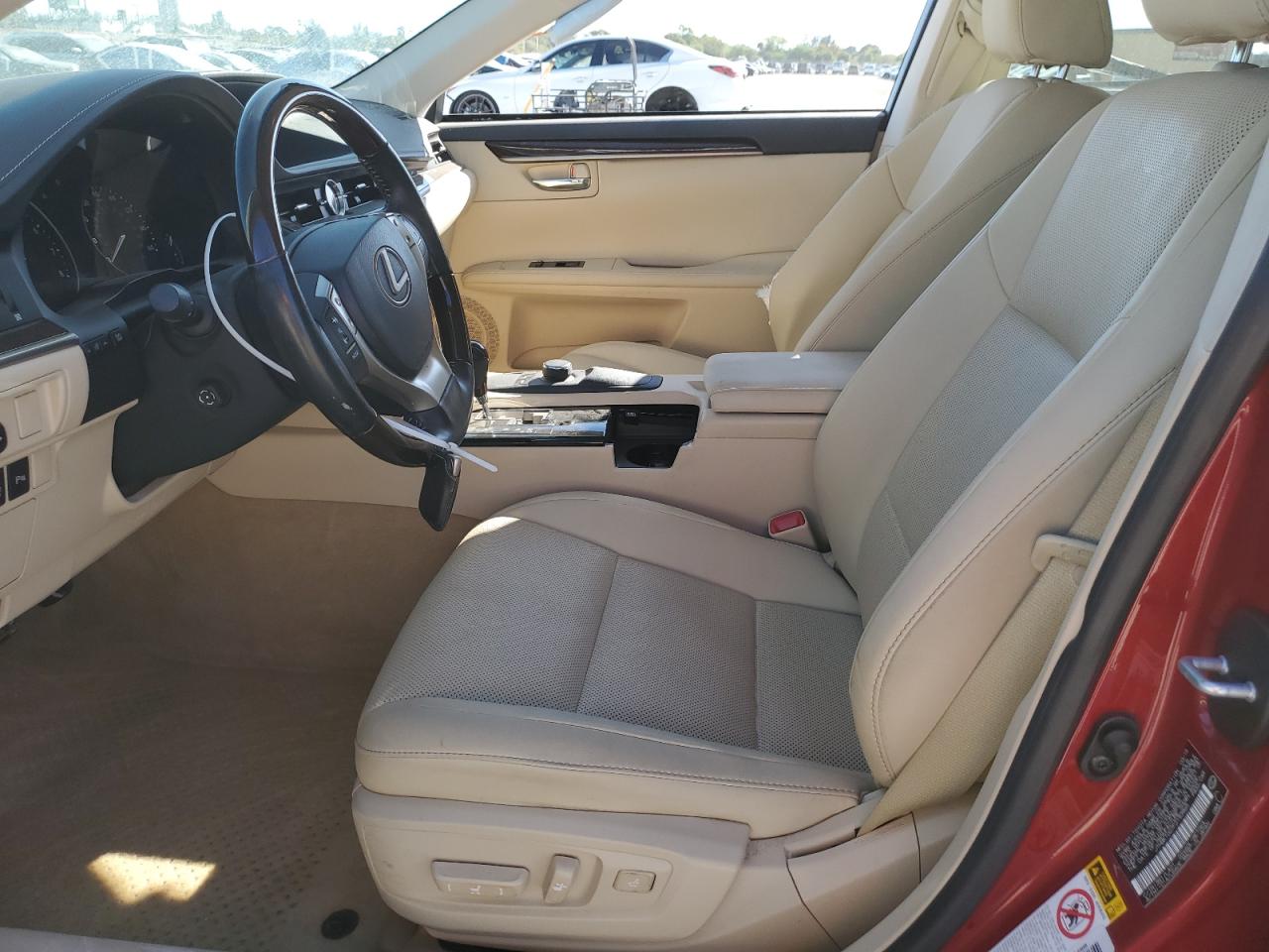 2015 Lexus ES - Image 7