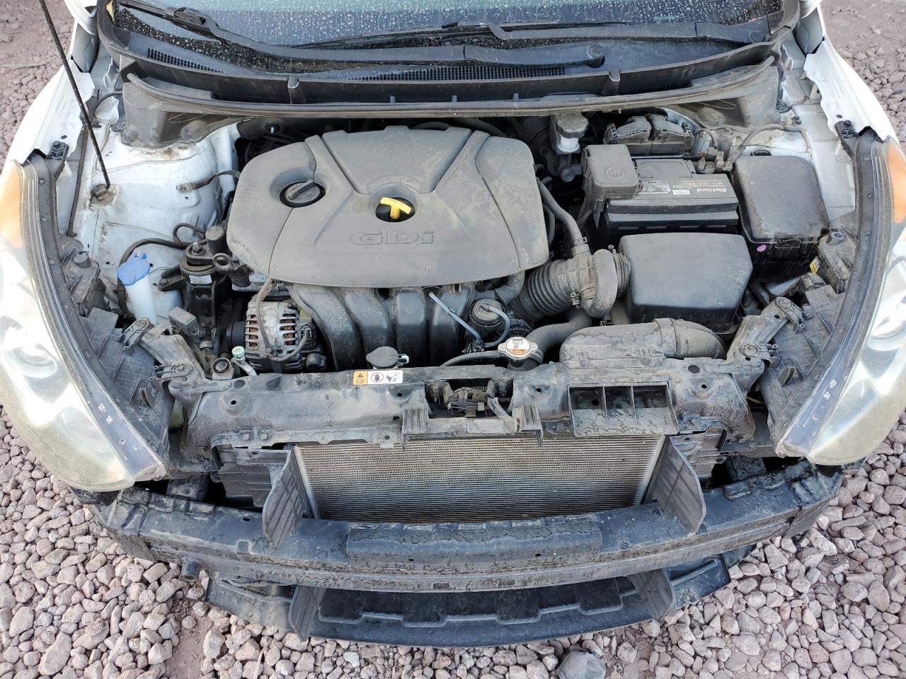 2016 Hyundai Elantra - Image 12