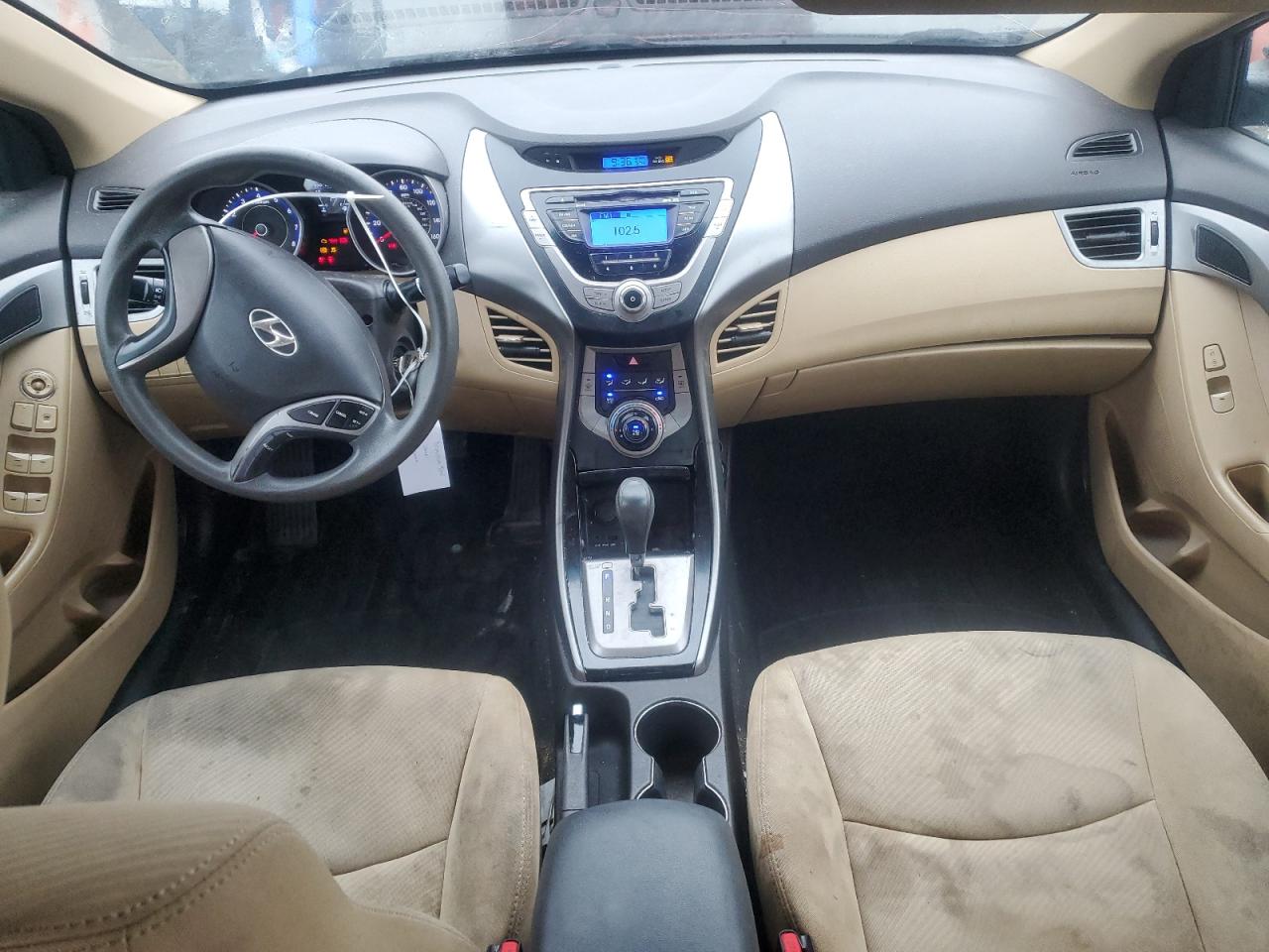 2013 Hyundai Elantra - Image 8