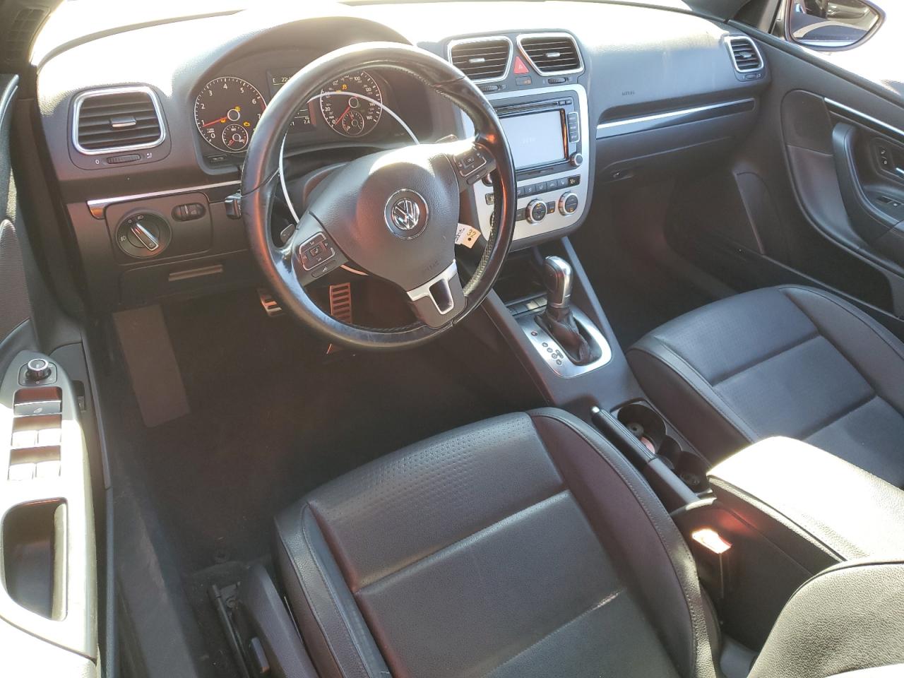 2013 Volkswagen Eos Komfort VIN: WVWBW8AH8DV002176 Lot: 48333805