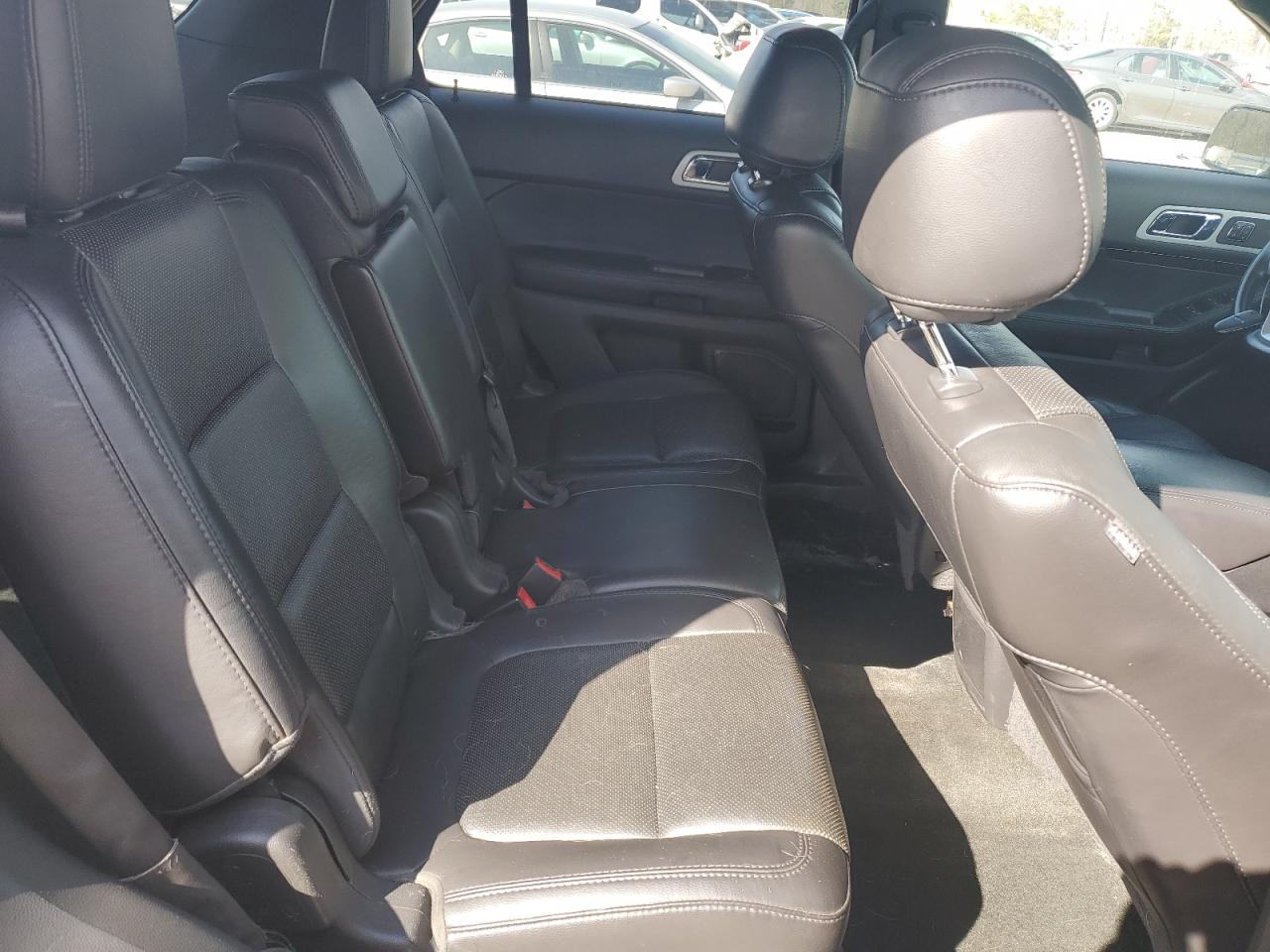 2014 Ford Explorer - Image 11