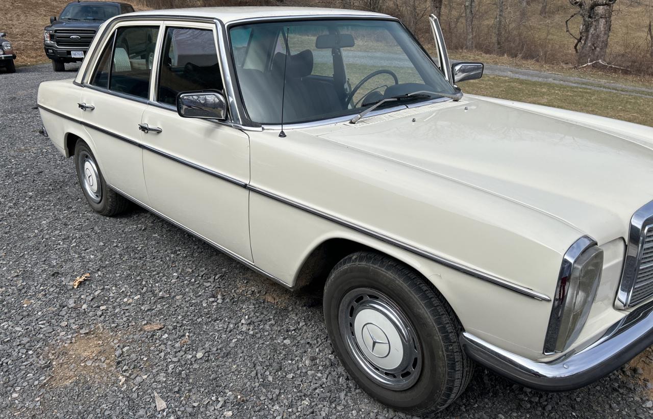 1975 Mercedes Benz 240 D zu verkaufen in Sandston, VA - Minor Dent/Scratches