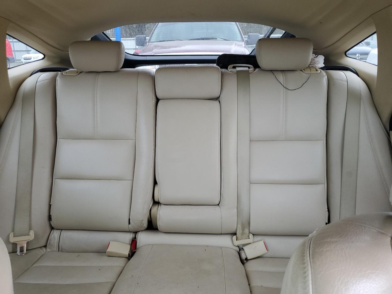 2012 Honda Crosstour - Image 10