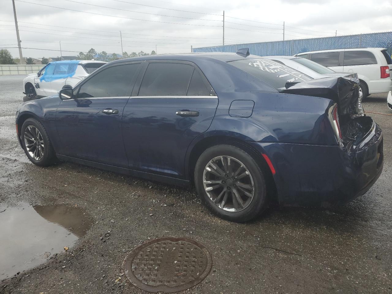 2015 Chrysler 300 - Image 2