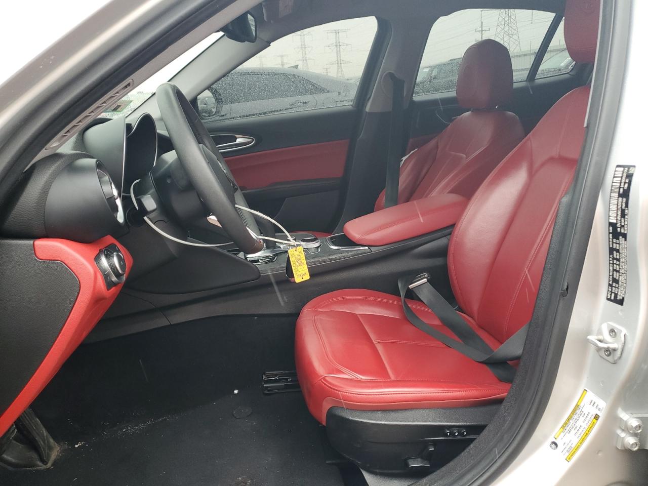2020 Alfa Romeo Giulia - Image 7