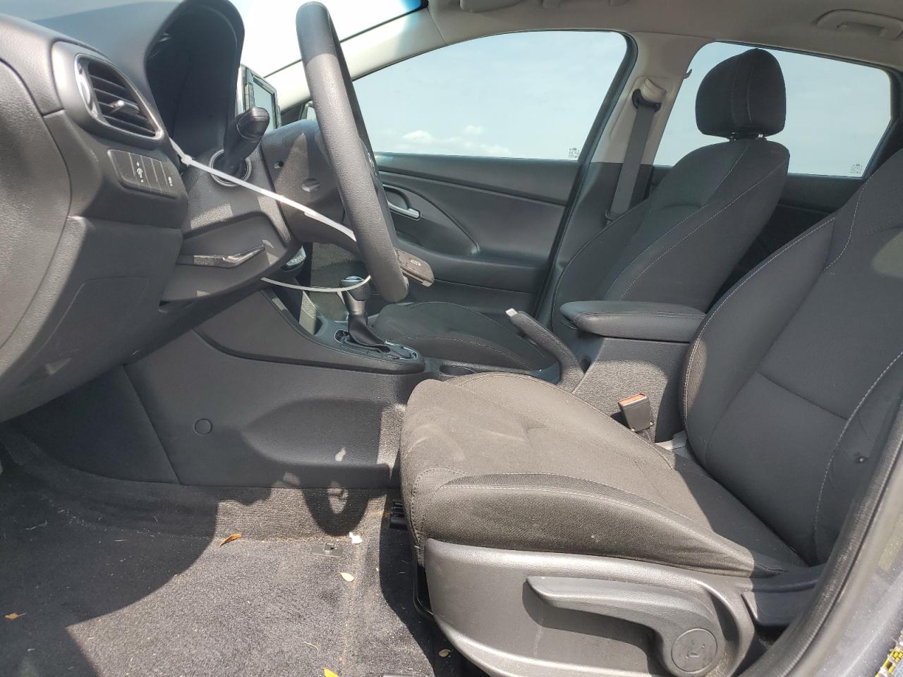 2019 Hyundai Elantra - Image 7