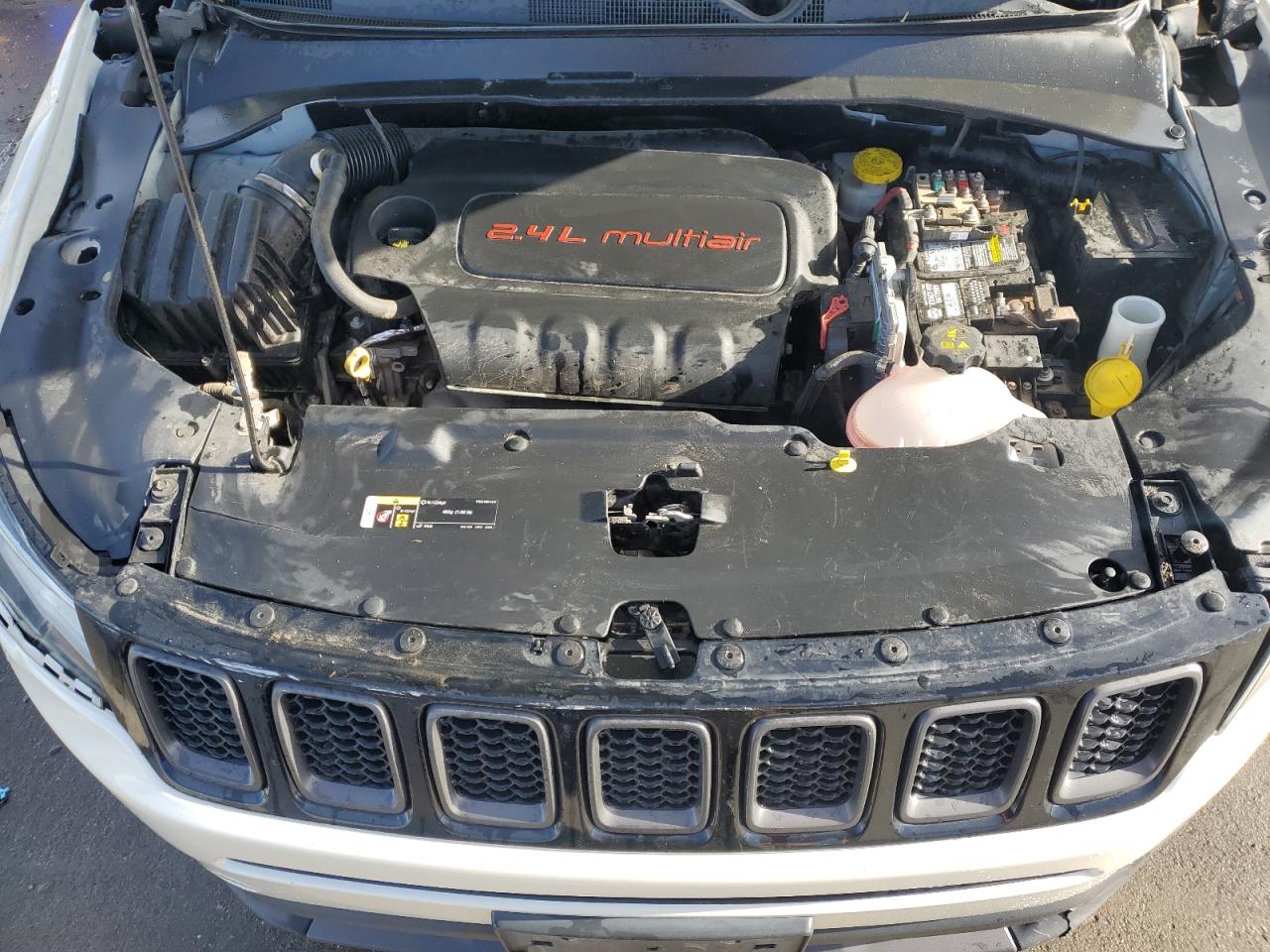 2019 Jeep Compass - Image 12
