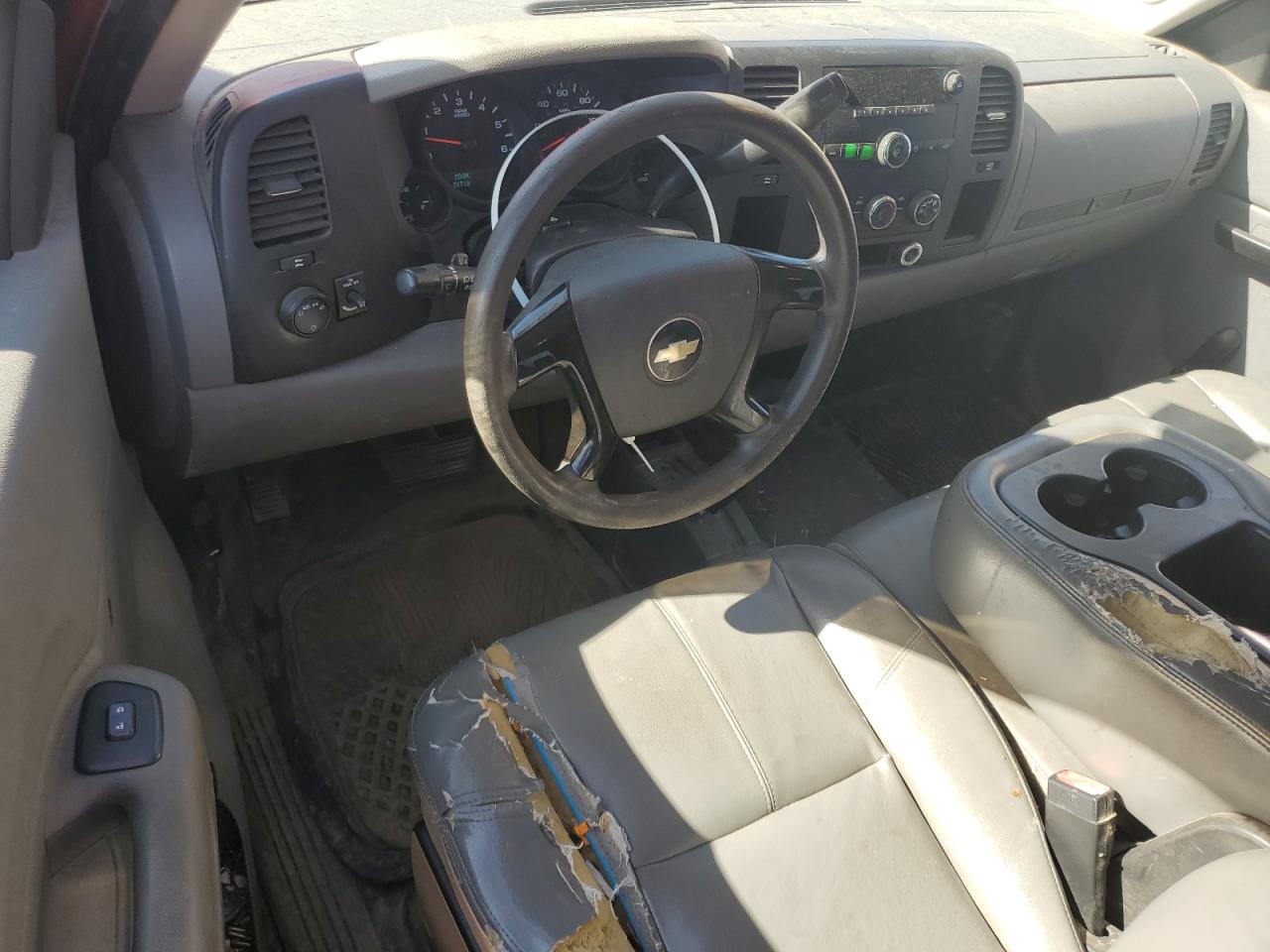 2010 Chevrolet Silverado - Image 8