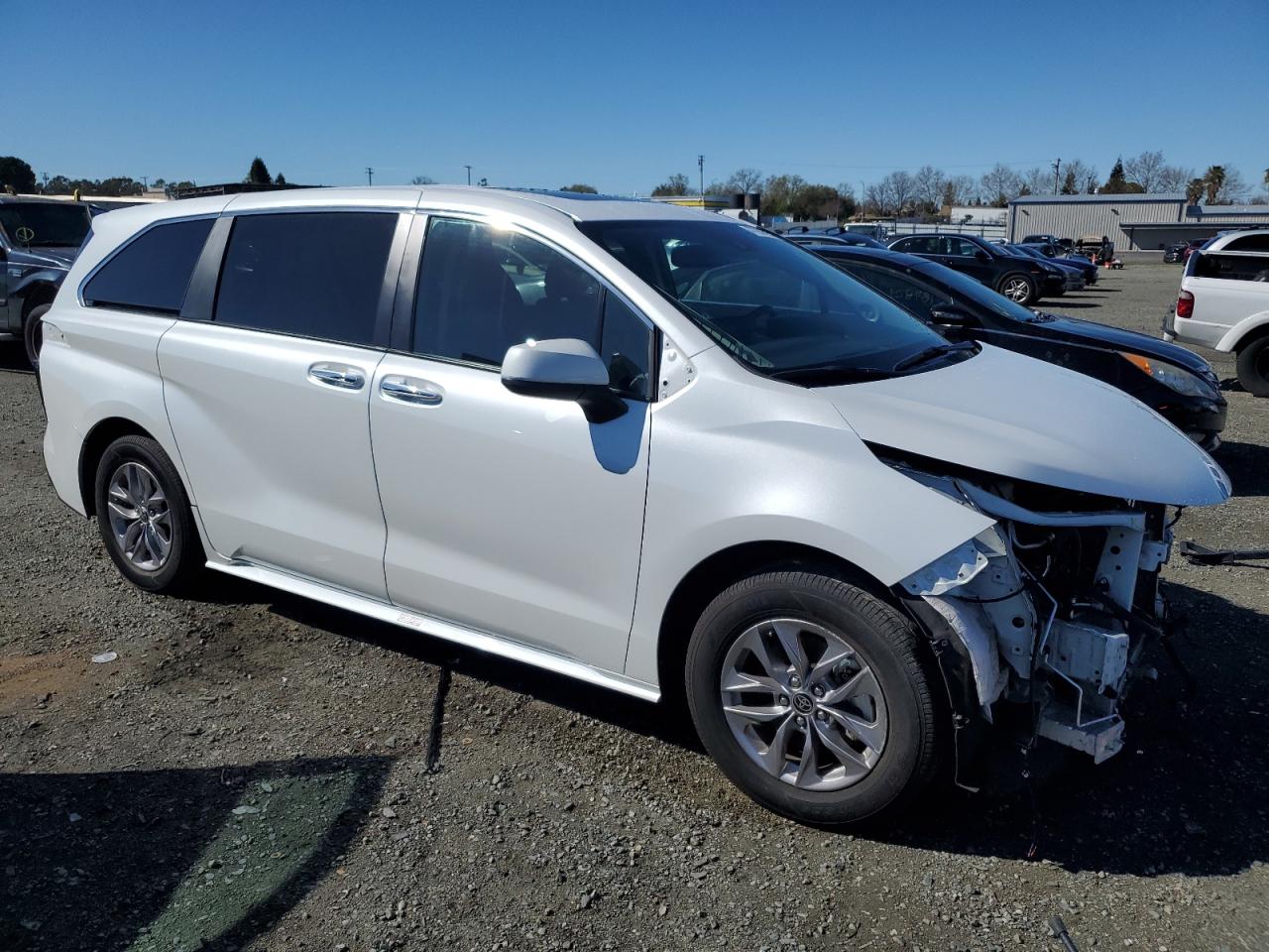 2022 Toyota Sienna - Image 4