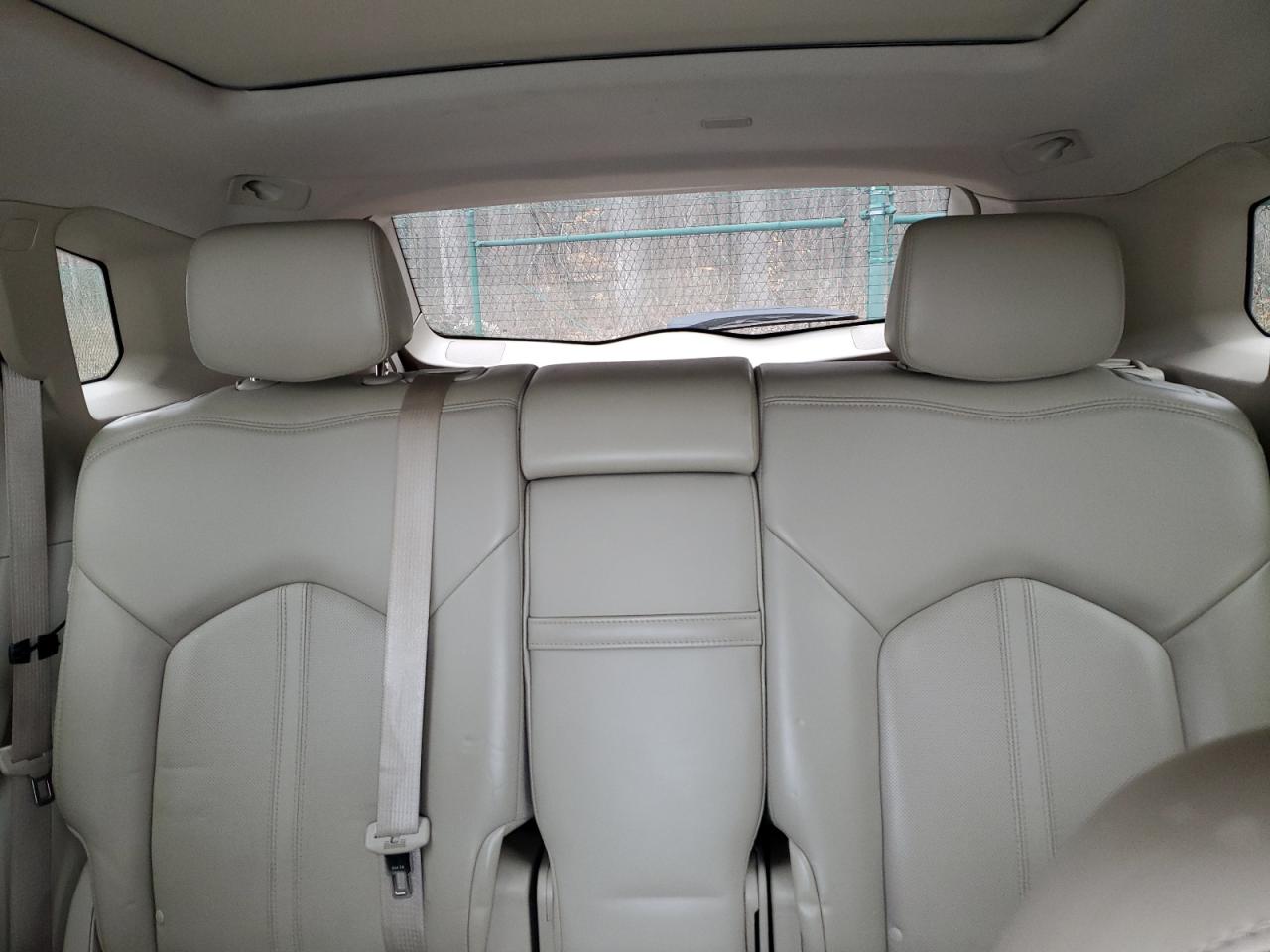 2015 Cadillac SRX - Image 10