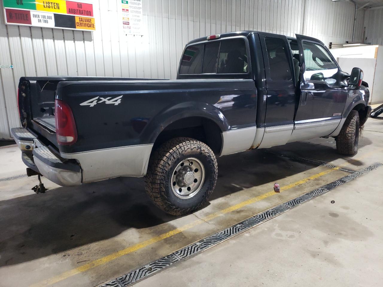 2003 Ford F250 - Image 3