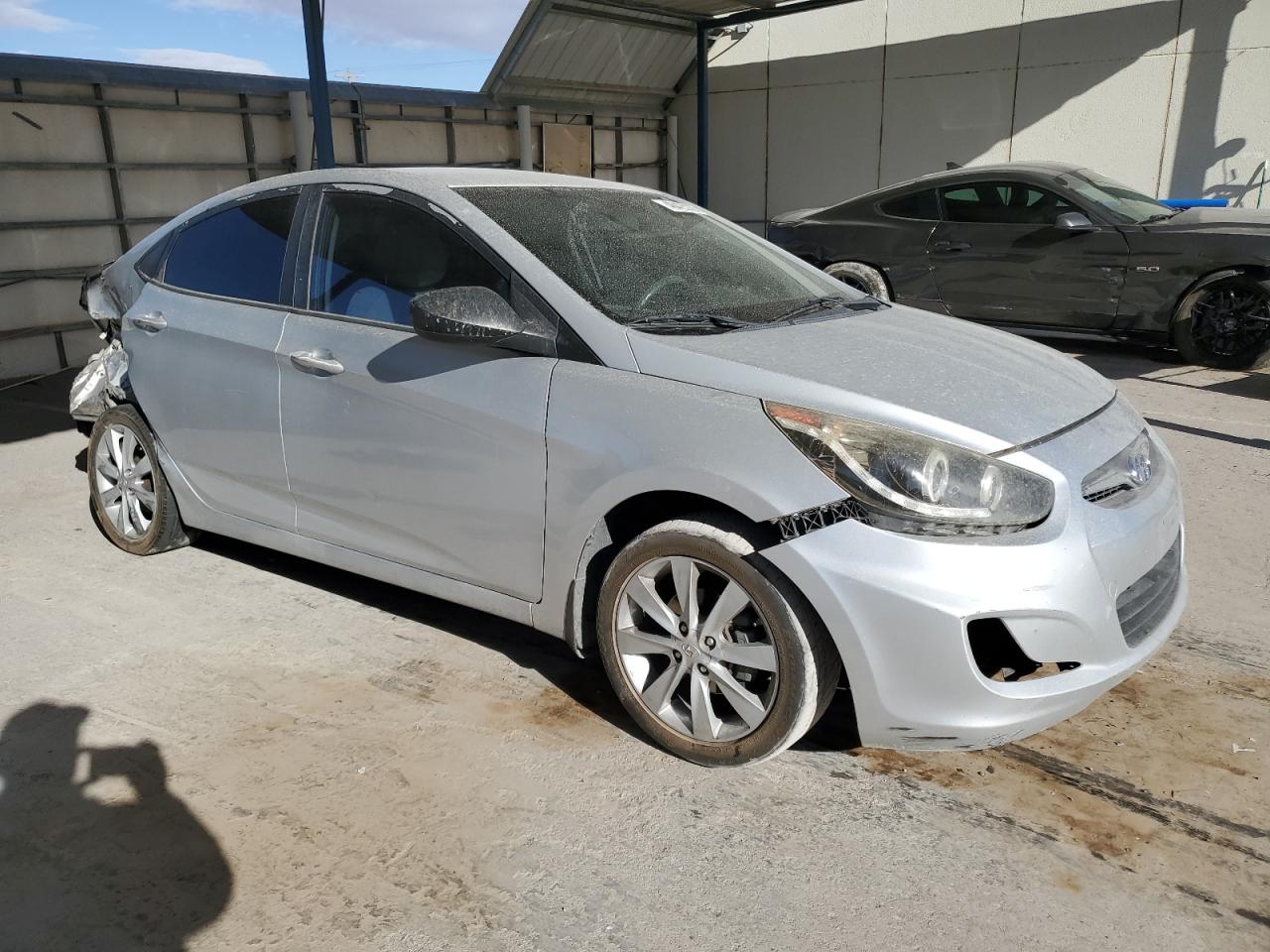 2013 Hyundai Accent - Image 4