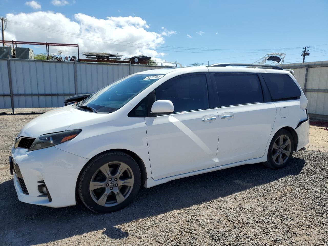 2020 Toyota Sienna Se იყიდება Kapolei-ში, HI - Rear End