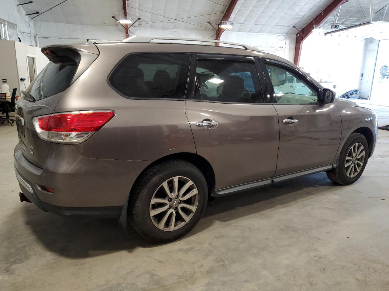2014 Nissan Pathfinder - Image 3