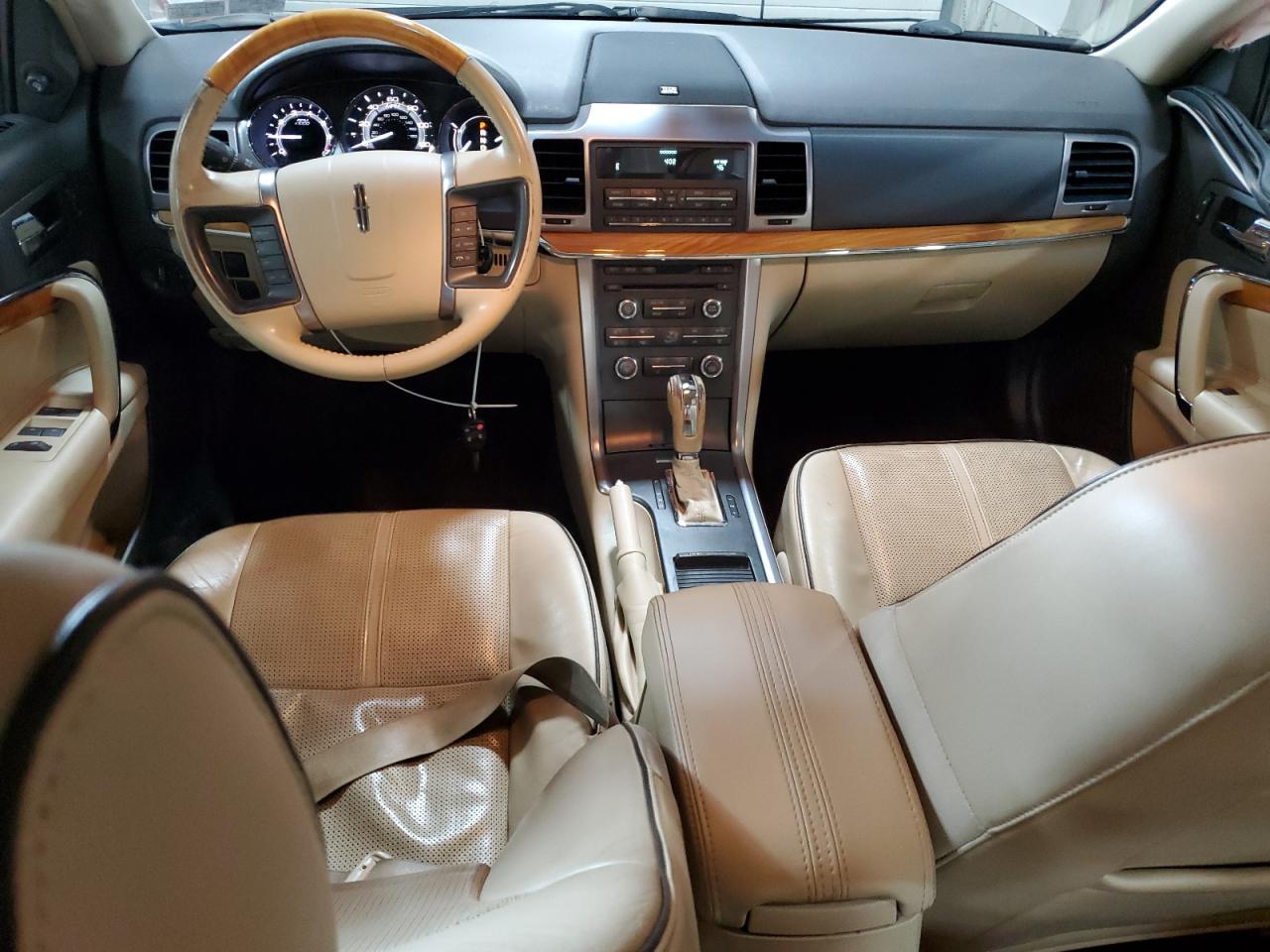 2010 Lincoln MKZ - Image 8