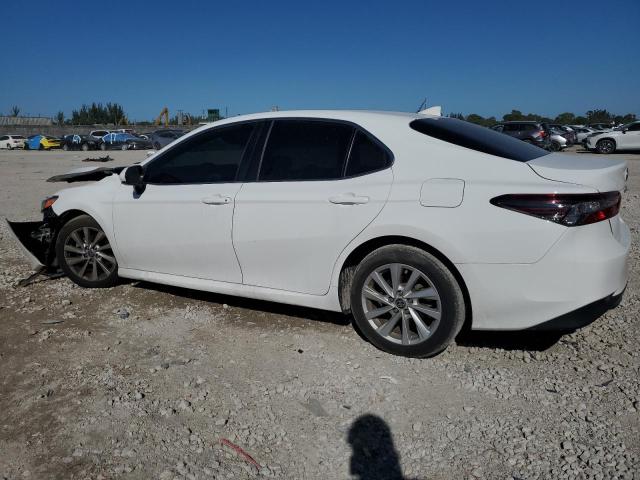  TOYOTA CAMRY 2022 Biały