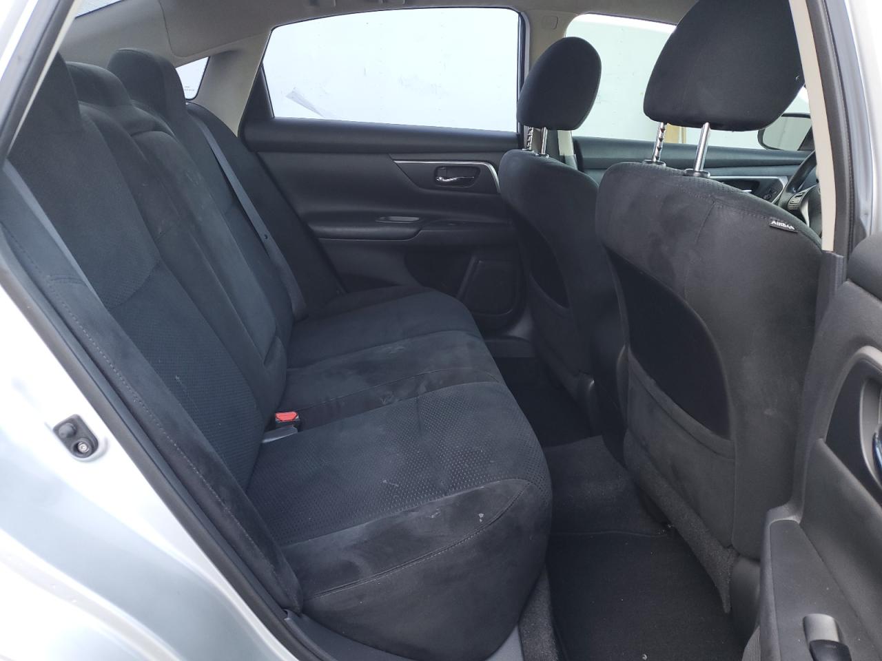 2015 Nissan Altima - Image 10