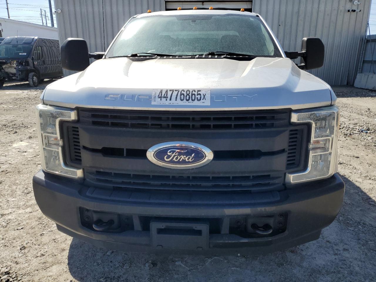 2017 Ford F350 - Image 5