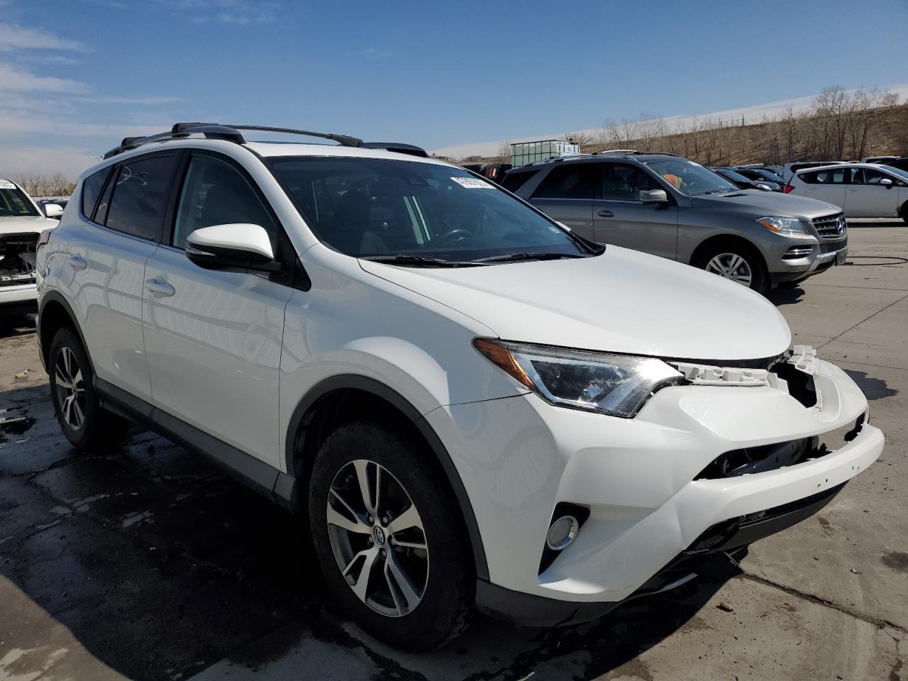 2017 Toyota RAV 4 - Image 4