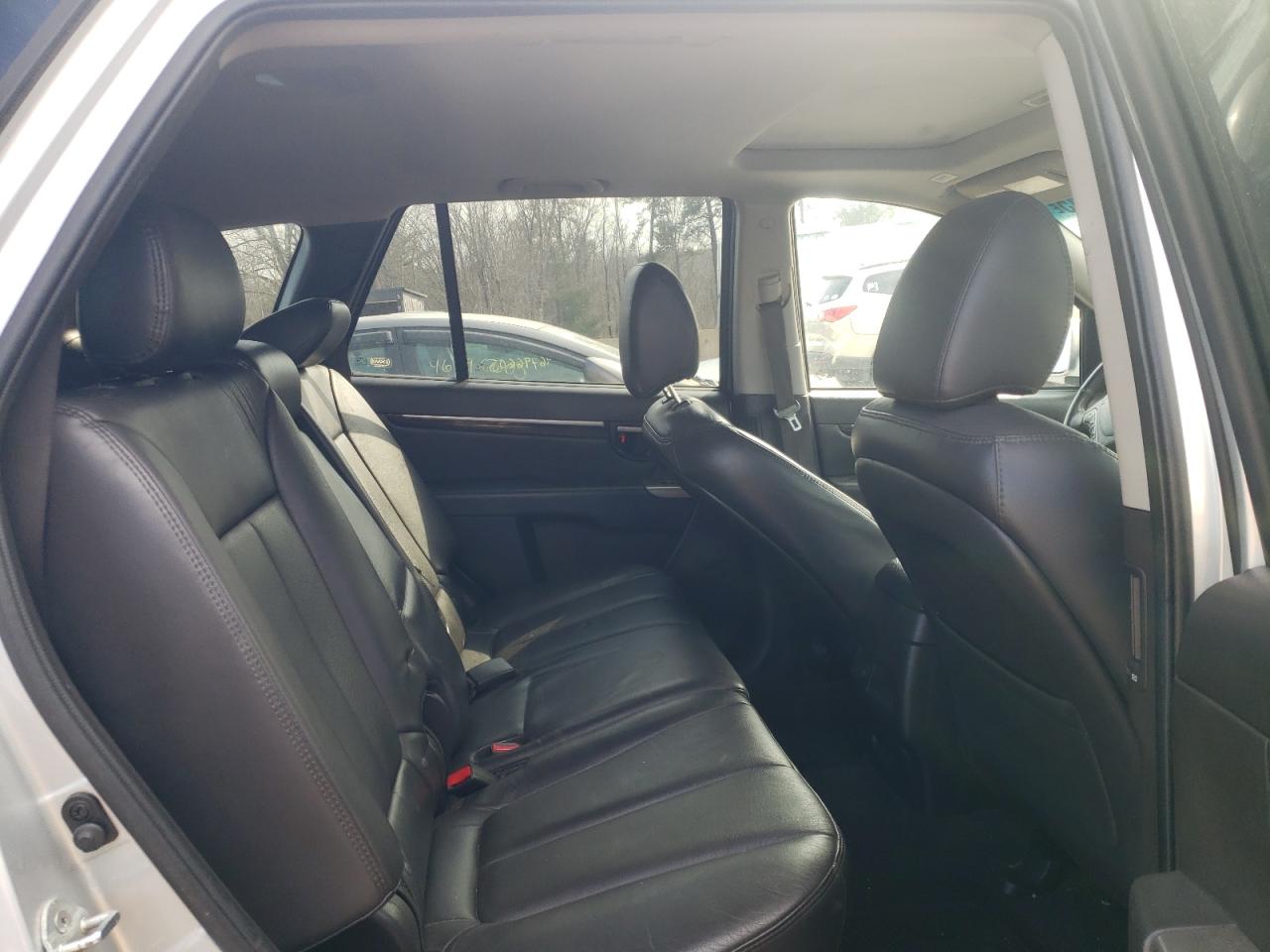 2011 Hyundai Santa Fe - Image 11