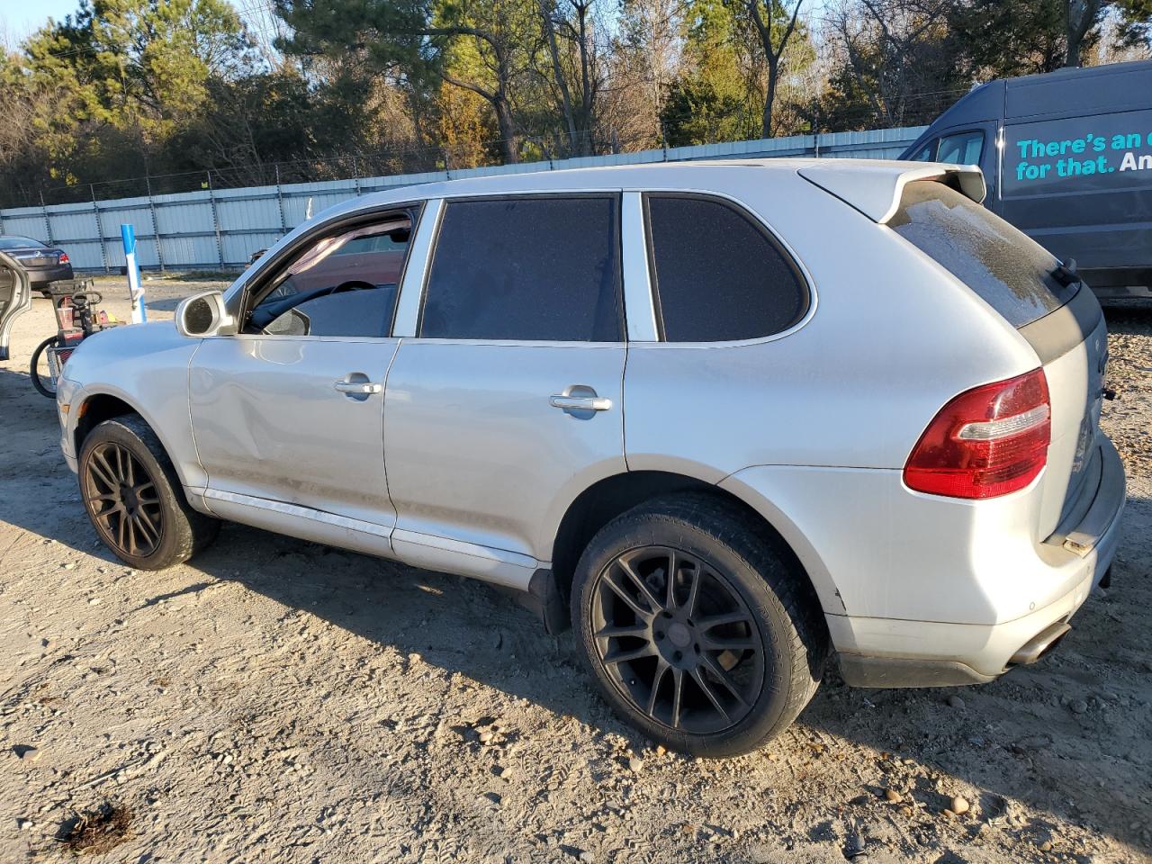 2008 Porsche Cayenne - Image 2