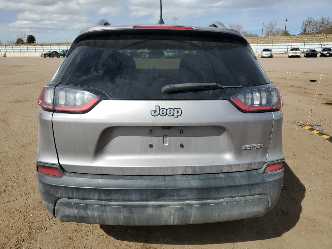 2019 Jeep Cherokee Latitude VIN: 1C4PJLCBXKD204746 Lot: 50268185