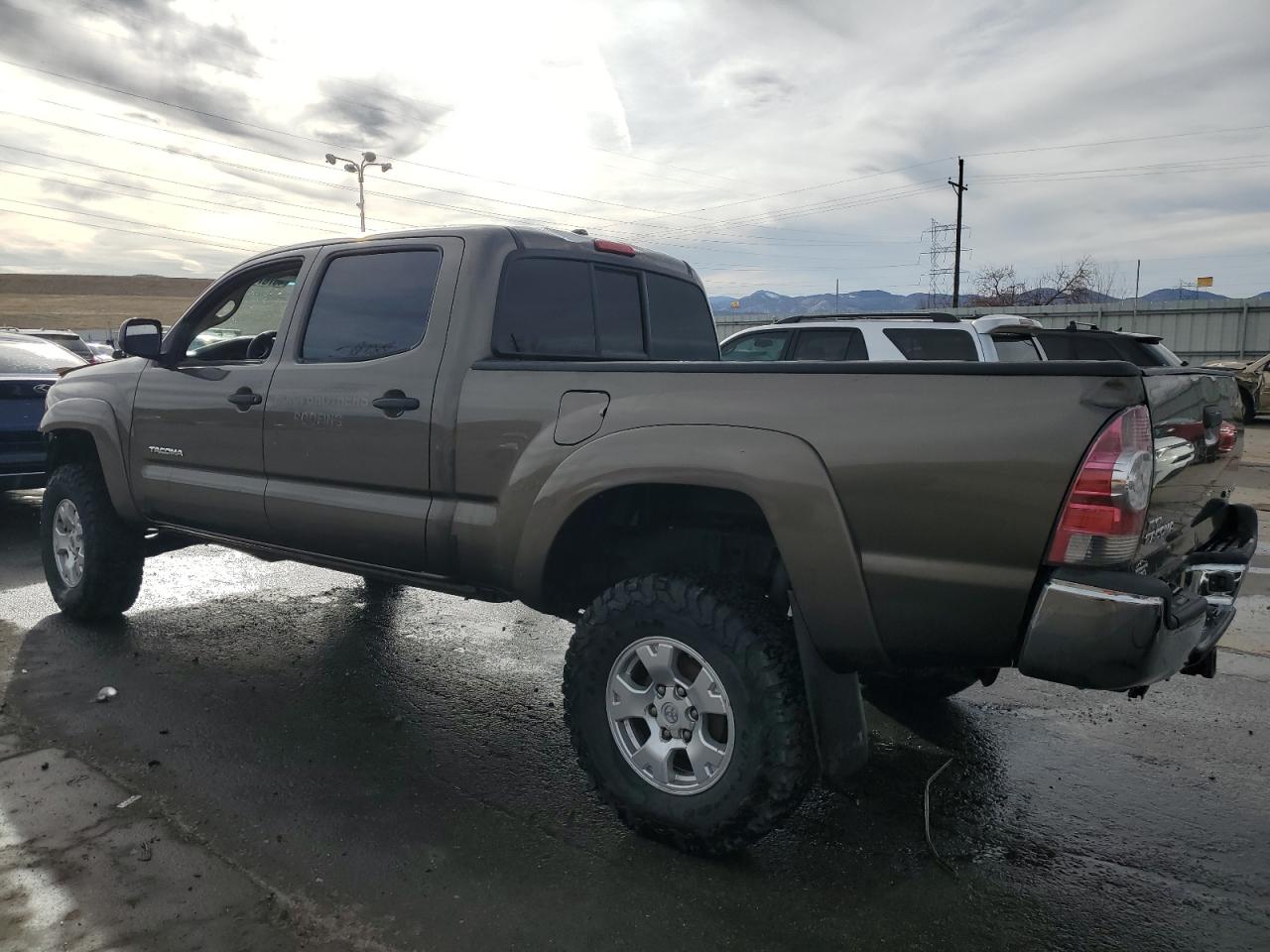 2011 Toyota Tacoma - Image 2