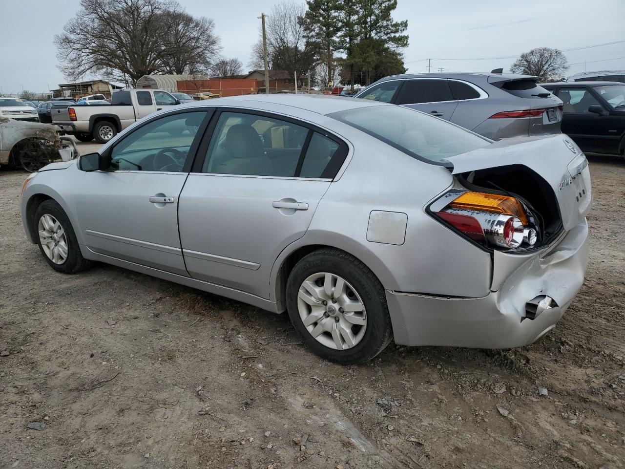 2012 Nissan Altima - Image 2
