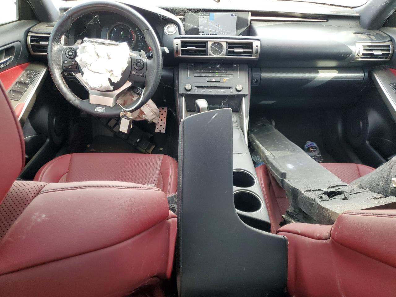 2016 Lexus IS - Image 8