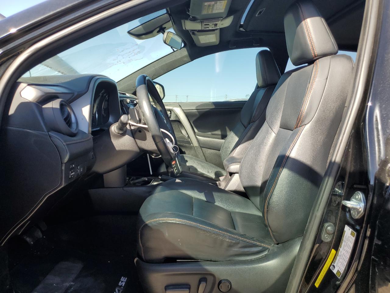 2017 Toyota RAV 4 - Image 7