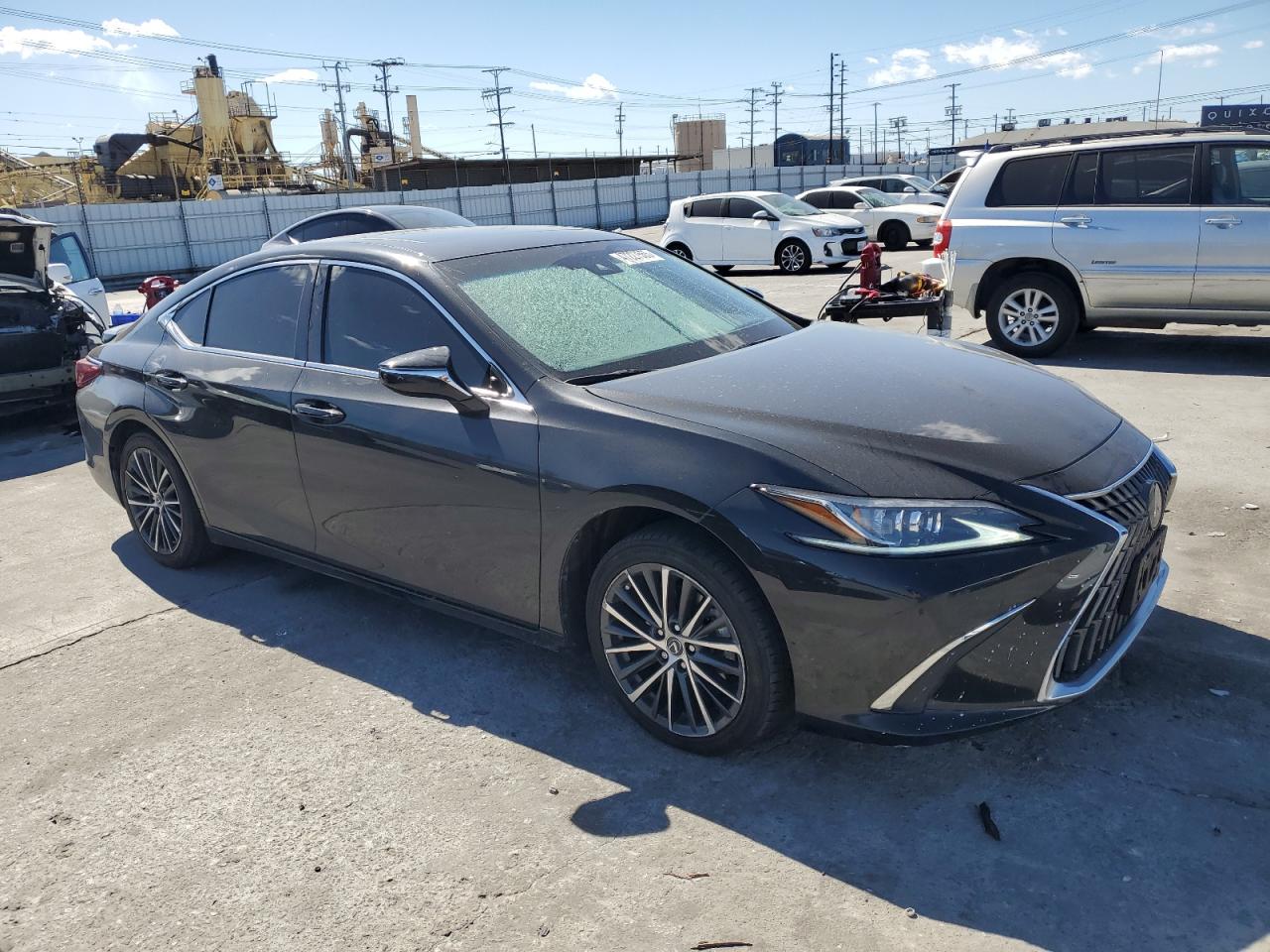 2023 Lexus ES - Image 4
