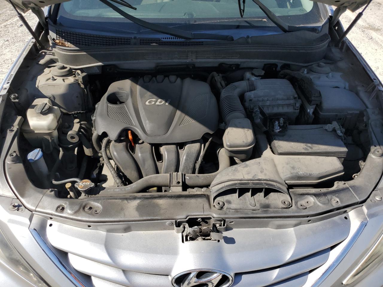 2011 Hyundai Sonata - Image 11