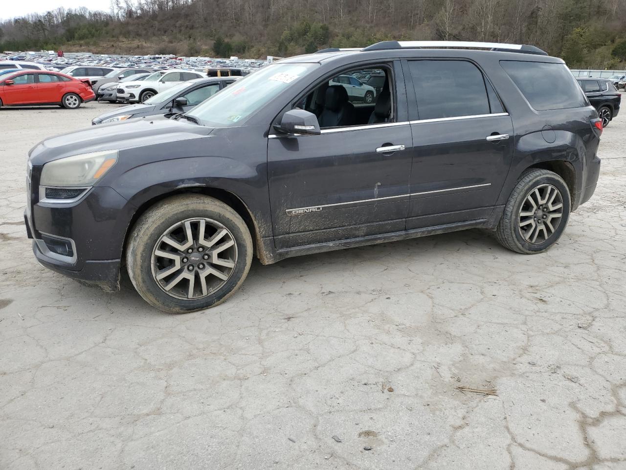 2013 Gmc Acadia Denali de vânzare în Hurricane, WV - Water/Flood