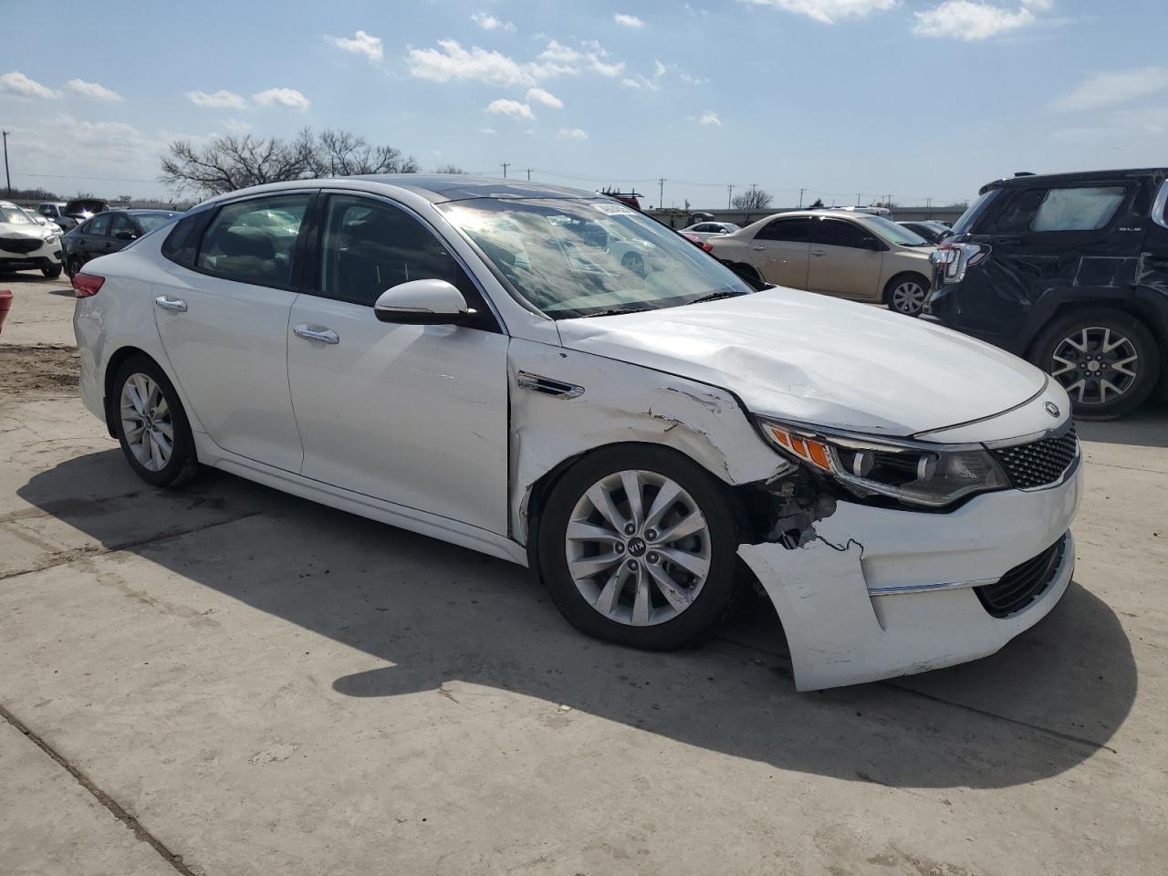 2016 Kia Optima - Image 4