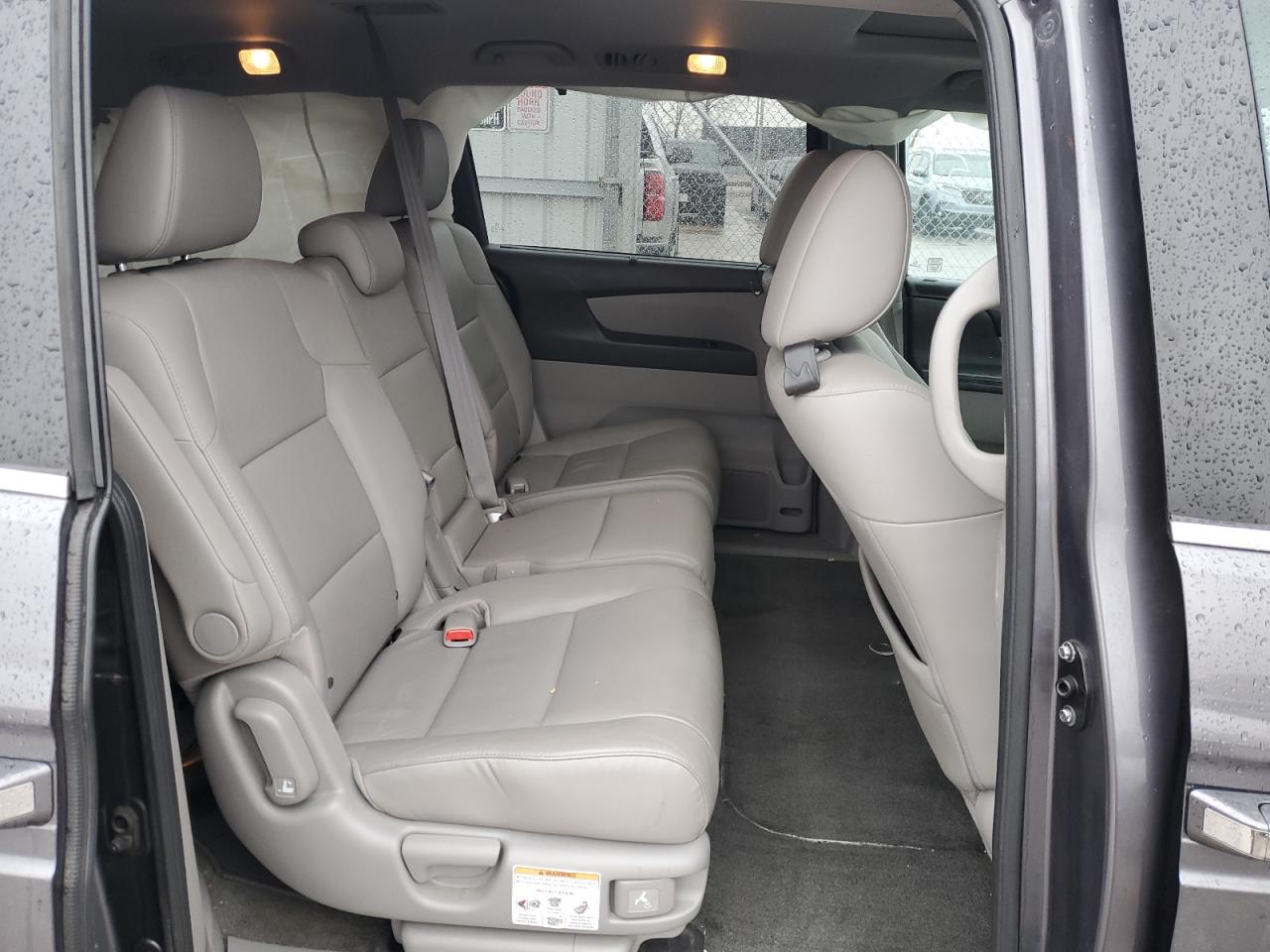 2016 Honda Odyssey - Image 11