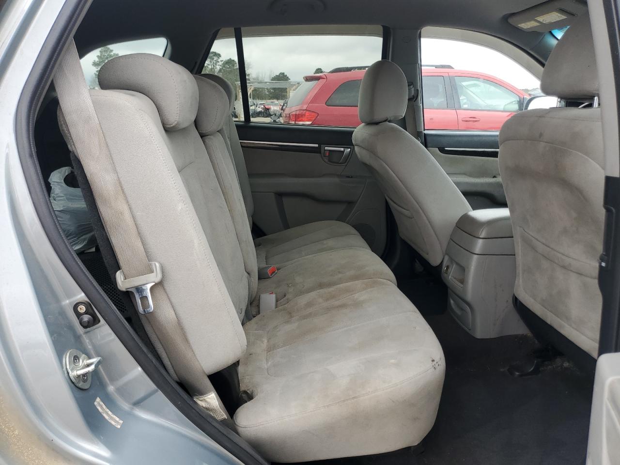 2009 Hyundai Santa Fe - Image 11