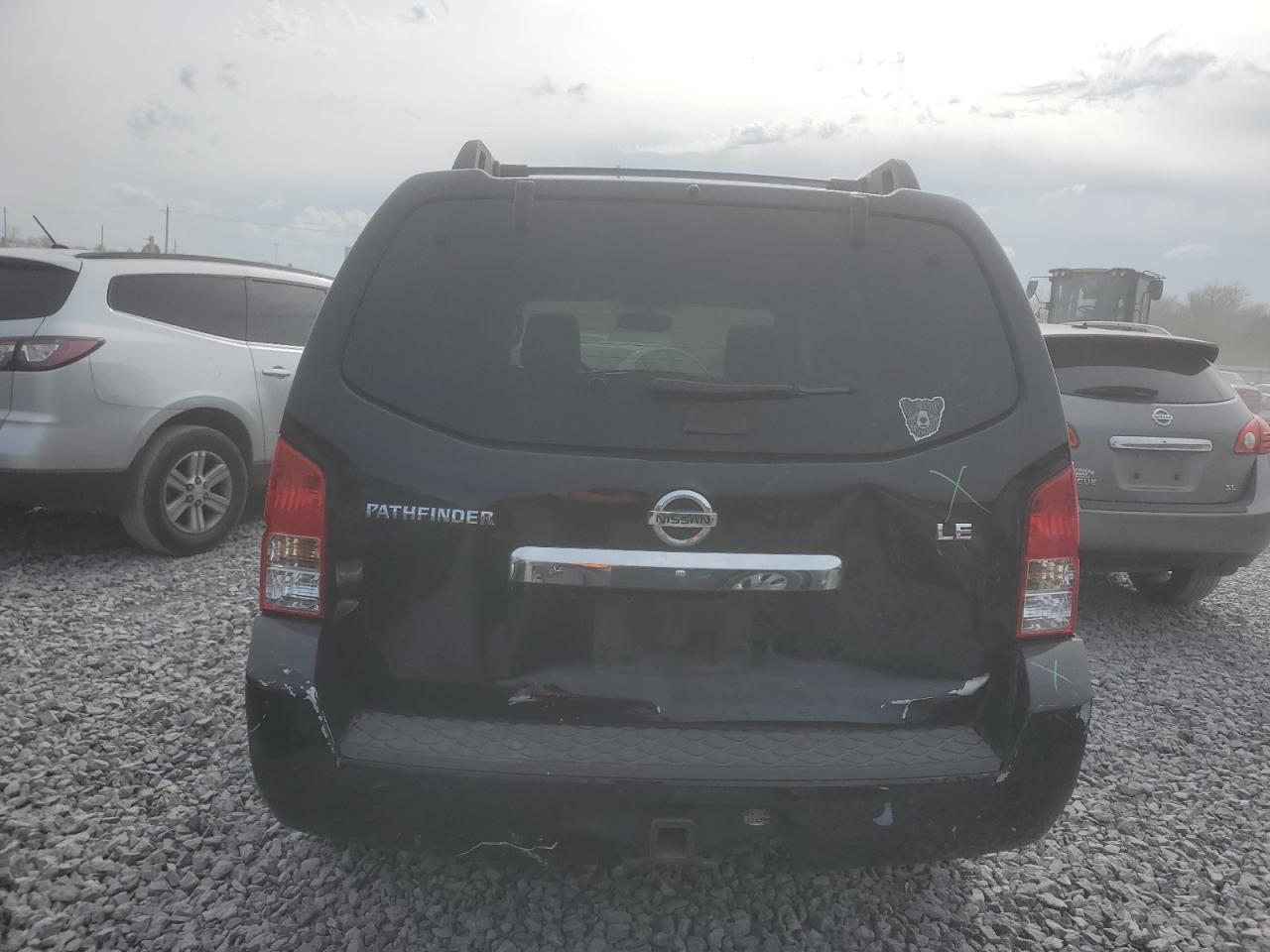 2010 Nissan Pathfinder - Image 6