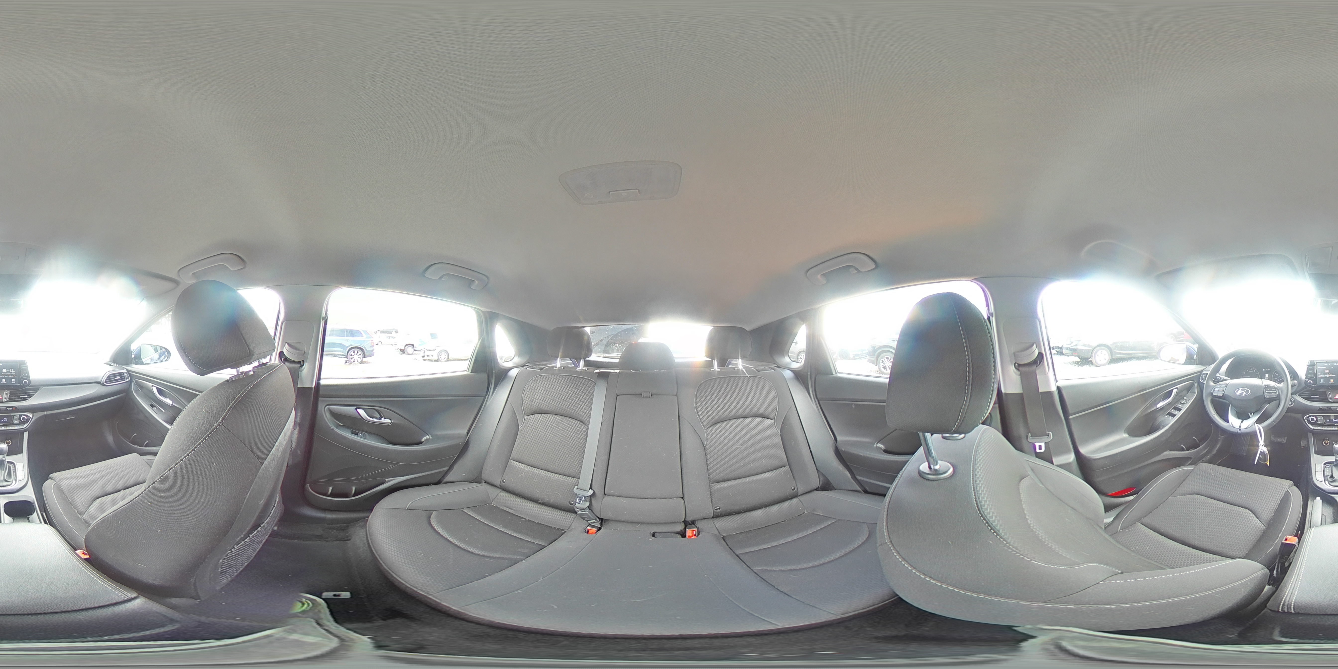 2018 Hyundai Elantra - Image 14