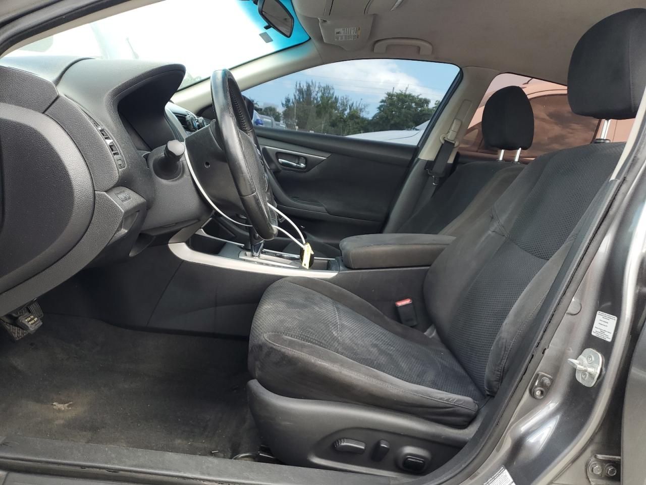 2015 Nissan Altima - Image 7