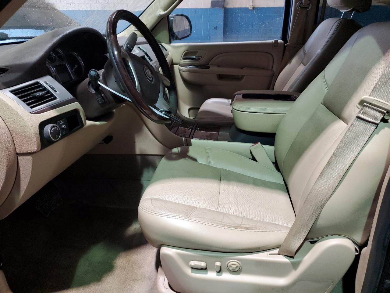 2013 Cadillac Escalade - Image 7