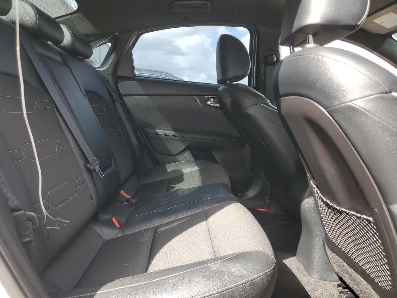 2021 Kia Forte - Image 11